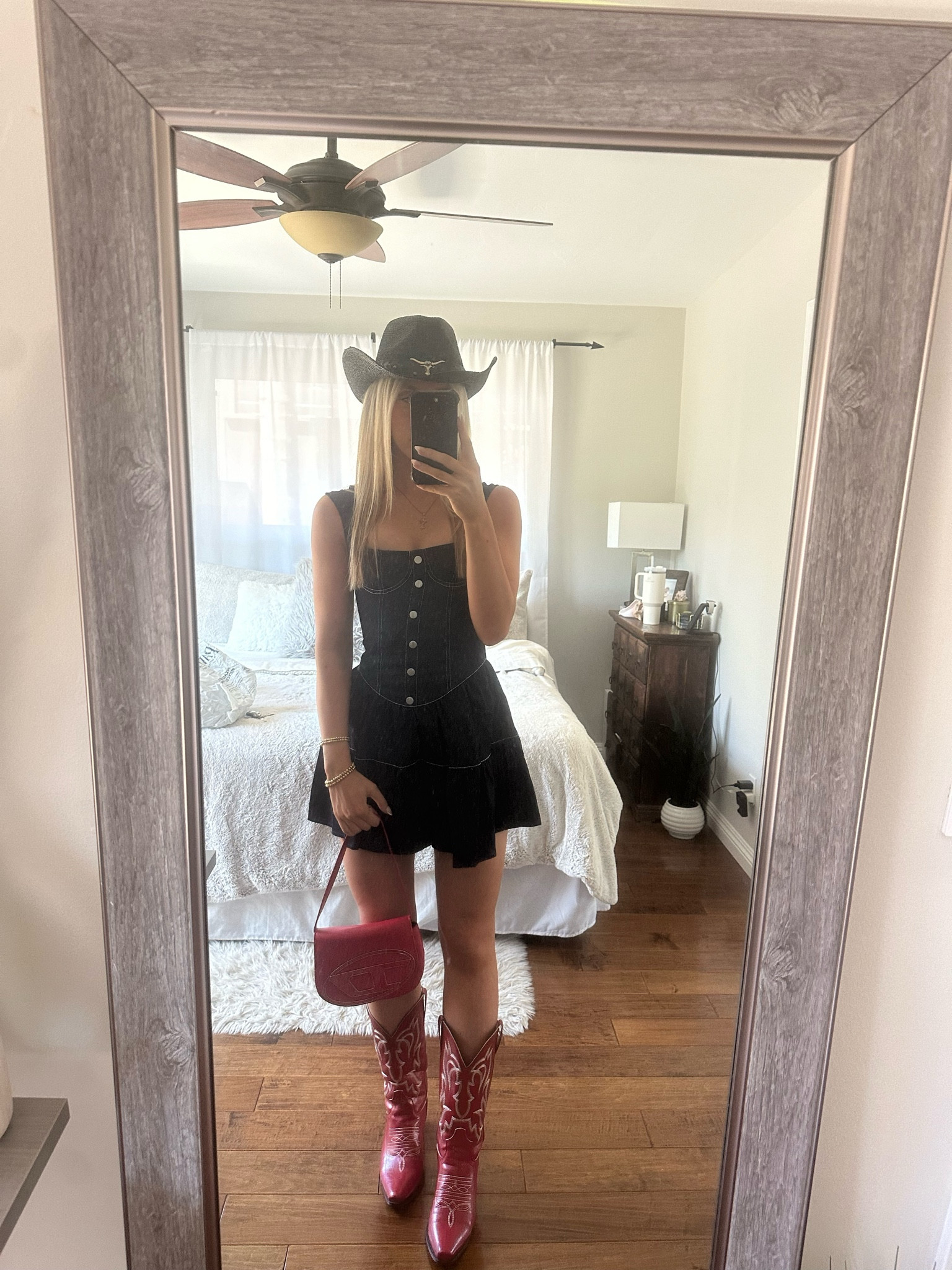 Long live cowgirls 🤠🎸👢🎶

#LTKFestival #LTKSeasonal #LTKstyletip