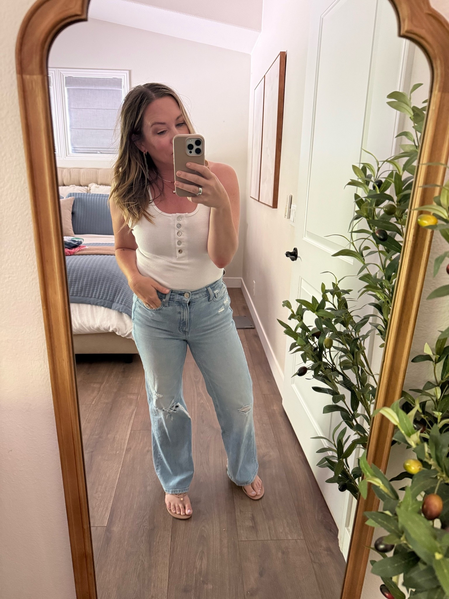 Comfy basics for the win always.

#LTKdayinmylife