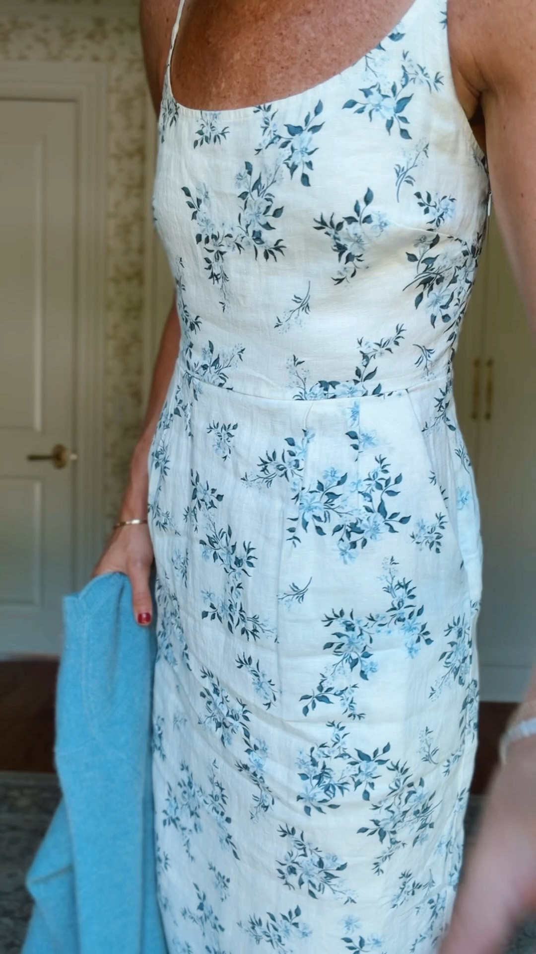 Gorgeous floral linen dress from @quince 🎉 wearing Xs. True to size. #quincepartner