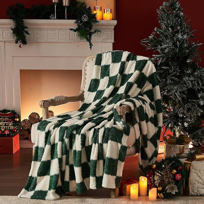 Qeils Christmas Blanket, Checkered Blanket Microfiber Super Soft Knit Forest Green Throw Blanket ... | Amazon (US)