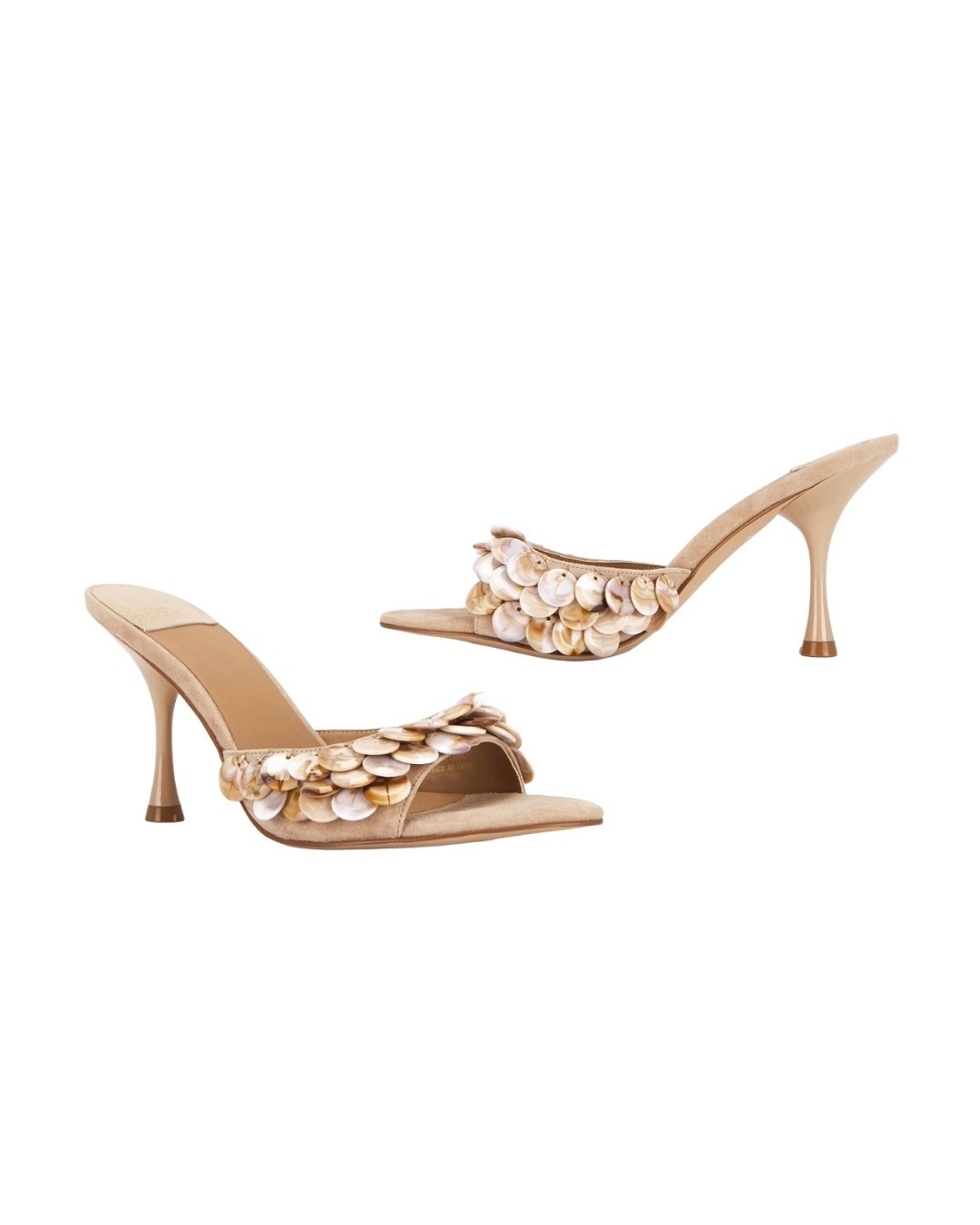 Neutral Summer Sandal Edit
soft neutrals for summer.  
elevated textures + quiet‑luxury ease.
all pieces linked on LTK.

neutral summer sandals
quiet luxury sandals
petite summer style
natural woven sandals

#QuietLuxuryEdit
#NeutralWardrobe
#SummerNeutrals
#ElevatedBasics
#PetiteStyleEdit