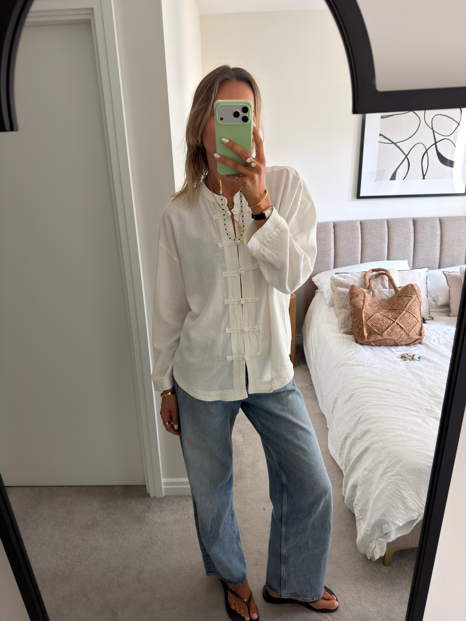 A very good @Zara shirt . Perfect for summer in the city

#LTKuk #LTKsummer #LTKjeans