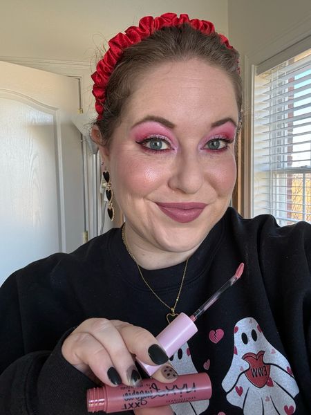 Loving this makeup look for Valentine’s Day/galentines day! #valentinesday #valentinesdaymakeup #galentinesday #galentinesdaymakeup #pinklipstick #pinkeyeshadow 

#LTKSeasonal #LTKbeauty #LTKMostLoved
