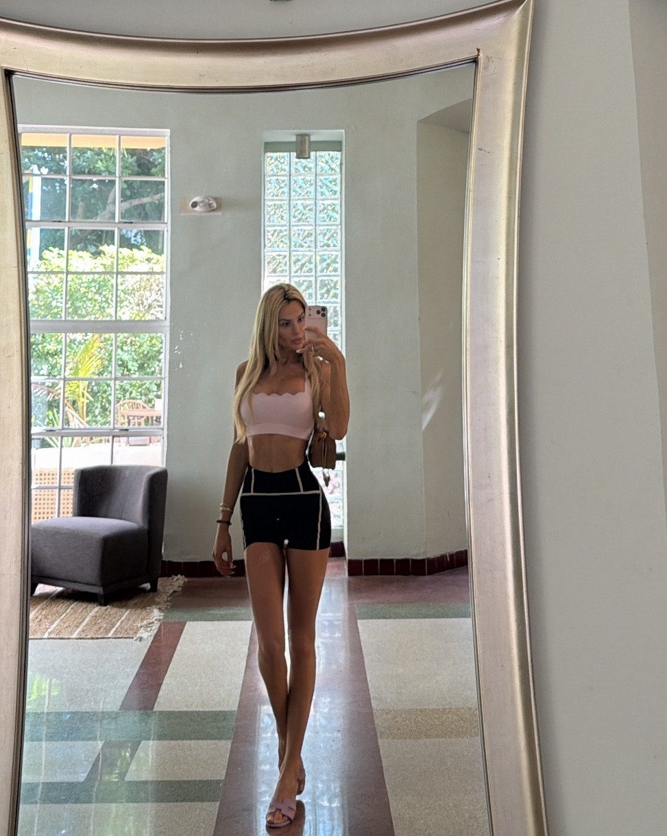 Out n about Miami athleisure fit  🩷

#LTKootd #LTKBeauty #LTKfitnessgoals