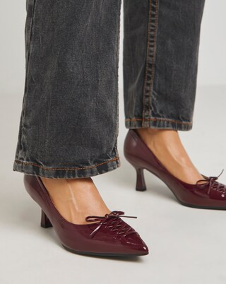 Kiva Lace Front Pointy Toe Court Shoes Extra Wide EEE Fit | Simply Be (UK)