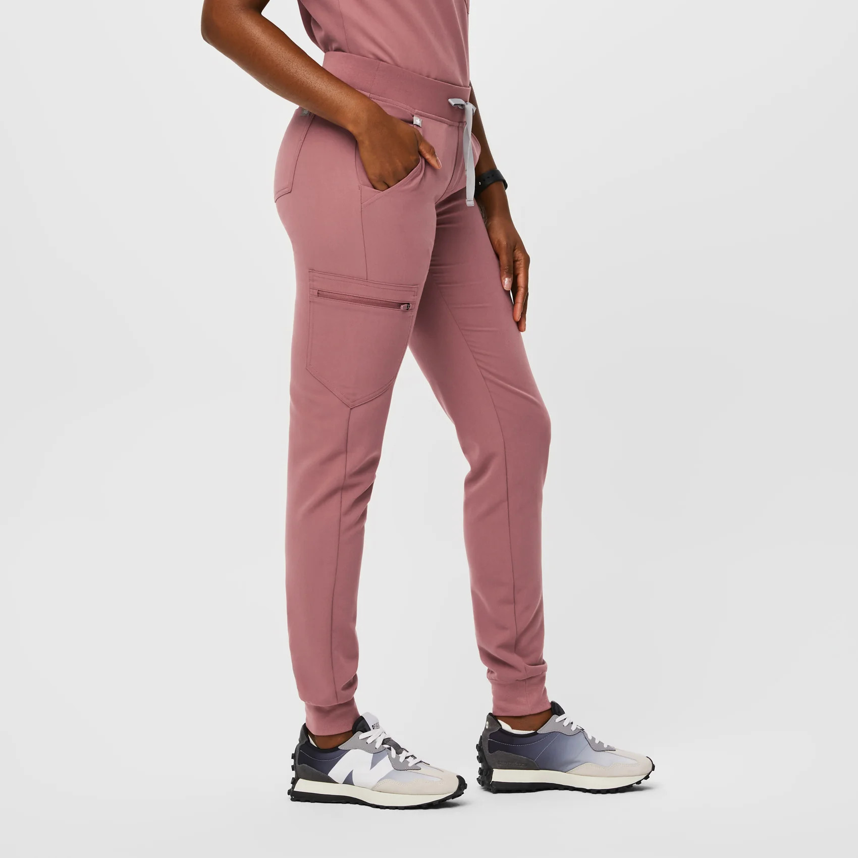 Women's Zamora Jogger Scrub Pants™  - Mauve · FIGS | FIGS