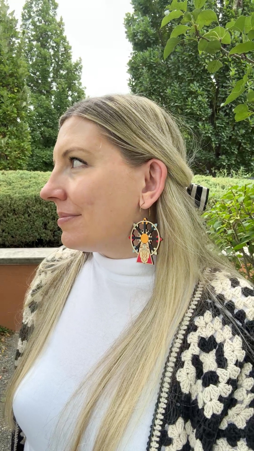 #Ad 
You hear me talk about Le Chic Miami all the time and for good reason. Their earrings are fantastic. They’re handmade by women artisans here in the USA and I genuinely get compliments every single time I wear them. I’m really excited to style mine for fall! Here are a few outfits that I have paired them with so far as the seasons turn! 

#LTKFindsUnder100 #LTKSeasonal #LTKFindsUnder50