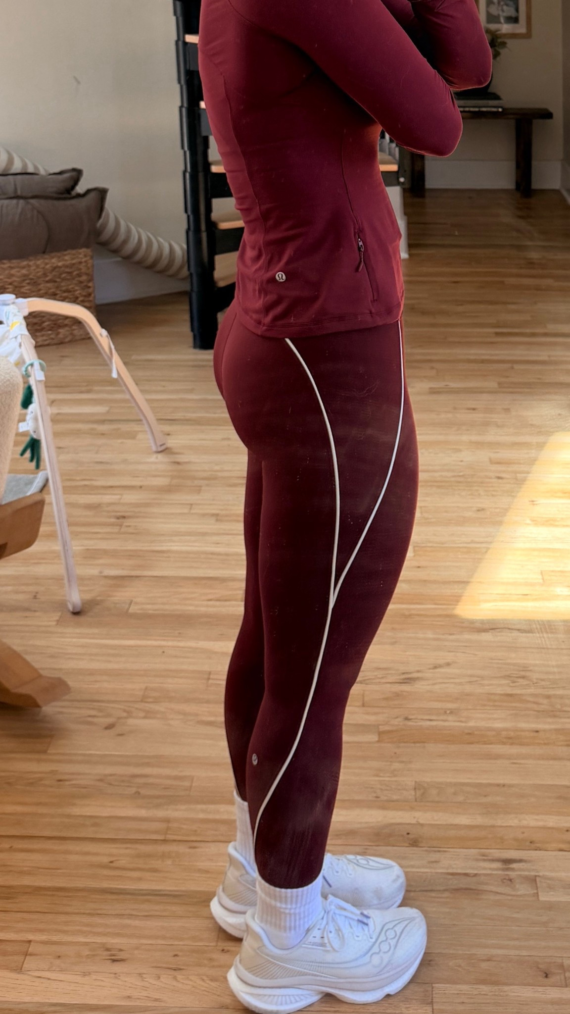 top: S
leggings: 6
bra: 6 (love this one for running with breastfeeding 🍈🍈)