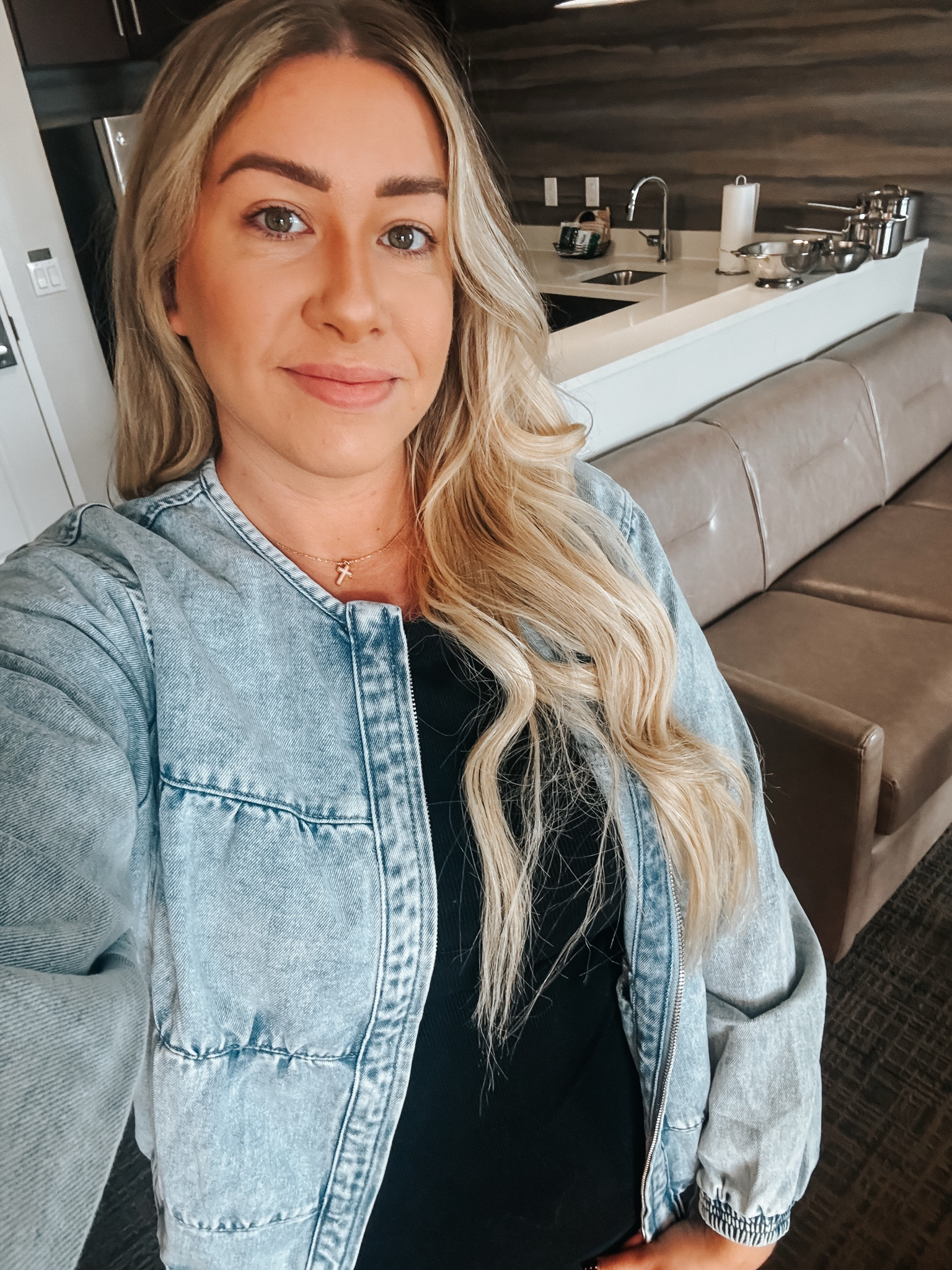 Amazon denim jacket, fall outfit idea, fall fashion, affordable fashion, ootd, casual fits

#LTKFindsUnder50 #LTKSeasonal #LTKGiftGuide