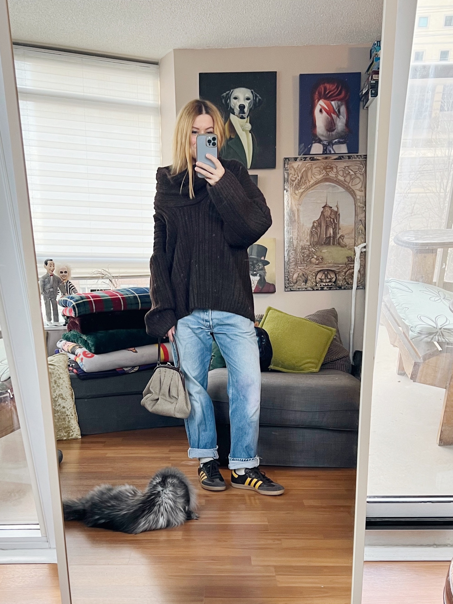 I figured I should squeeze an outfit in here sometime this week. New sneakers, new sweater, vintage Levi’s, vintage bag.

.  #falllook  #torontostylist #StyleOver40  #secondhandFind #vintagelevis #fashionstylist #slowfashion #FashionOver40  #vintagemiumiu #MumStyle #genX #genXStyle #shopSecondhand #genXInfluencer #genXblogger #secondhandDesigner #Over40Style #40PlusStyle #Stylish40


#LTKstyletip #LTKshoecrush #LTKover40