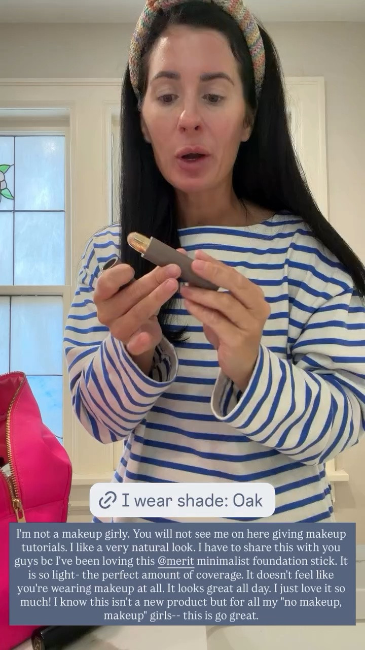 I'm not a makeup girly. You will not see me on here giving makeup tutorials. I like a very natural look. I have to share this with you guys bc I've been loving this @merit minimalist foundation stick. It is so light- the perfect amount of coverage. It doesn't feel like you're wearing makeup at all. It looks great all day. I just love it so much! I know this isn't a new product but for all my "no makeup, makeup" girls-- this is go great.