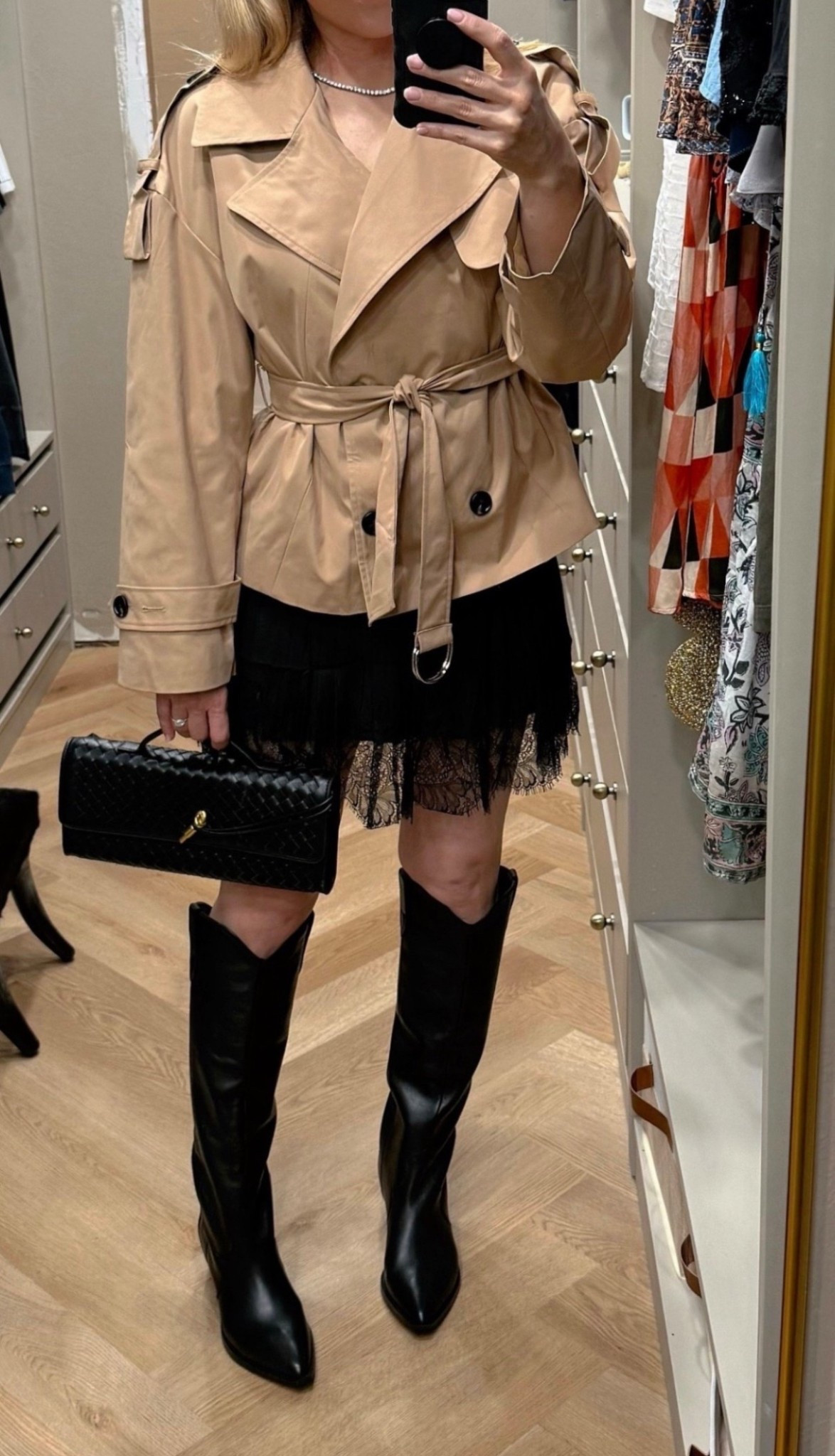 Amazon outfit
Amazon fashion
Lace skirt
Western boots
Bottega dupe
Black boots 