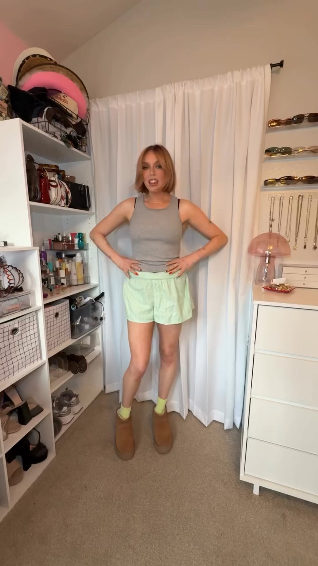 bringing out the reds today💋💅

#softglam #brunchootd #makeuproutine #brunchgrwm