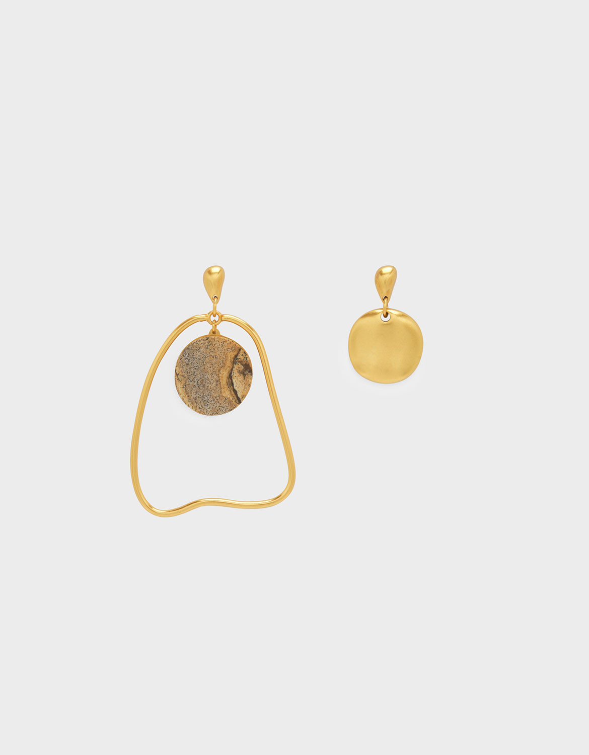 Picture Jasper Mismatch Earrings | CHARLES & KEITH (US)