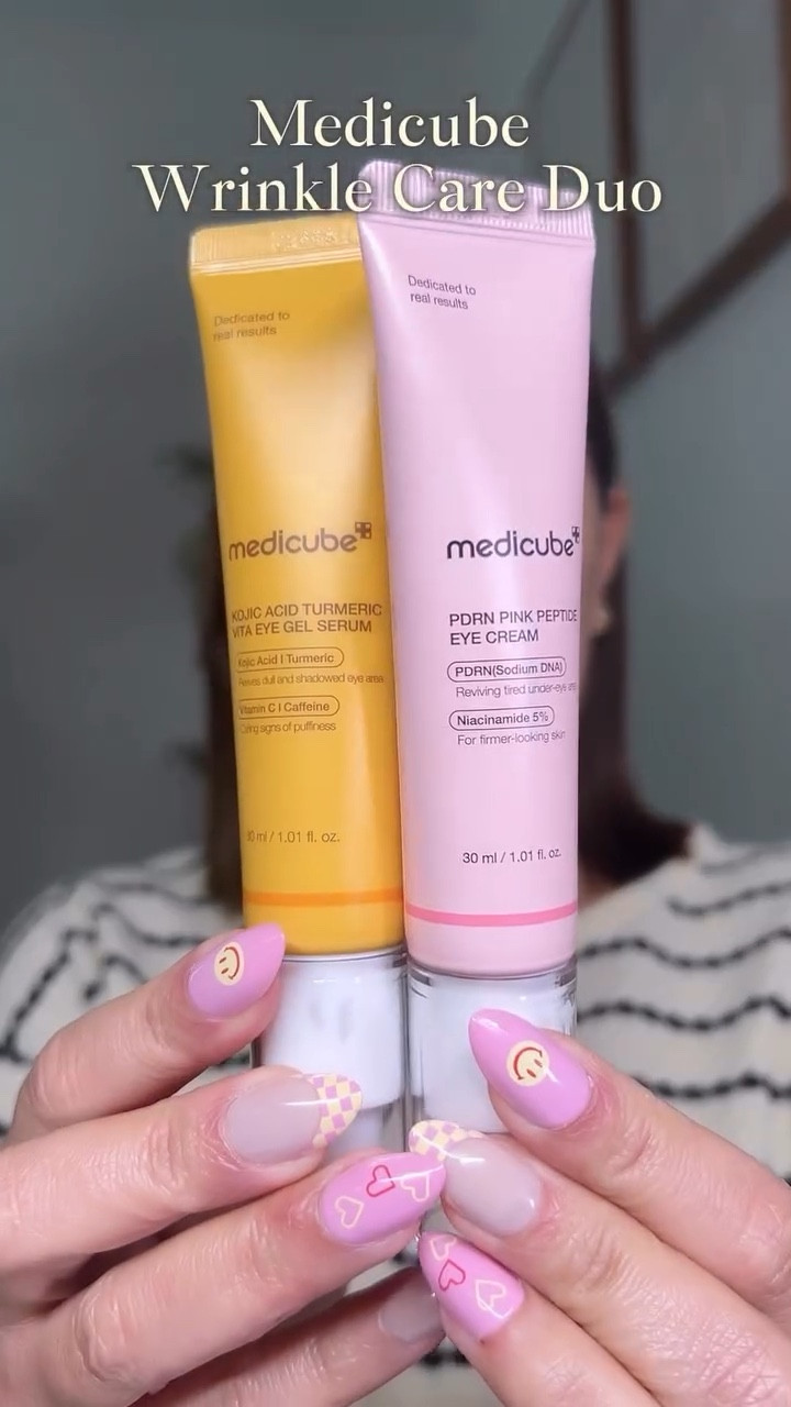 Probé un suero diferente para cada contorno de los ojos, y estos fueron mis resultados. Mi mirada se ve más firme, más cuidada @medicube_global_official 

#medicube #undereyecare #darkcircles #womenover40

#LTKOver40 #LTKBeauty #LTKselfcare