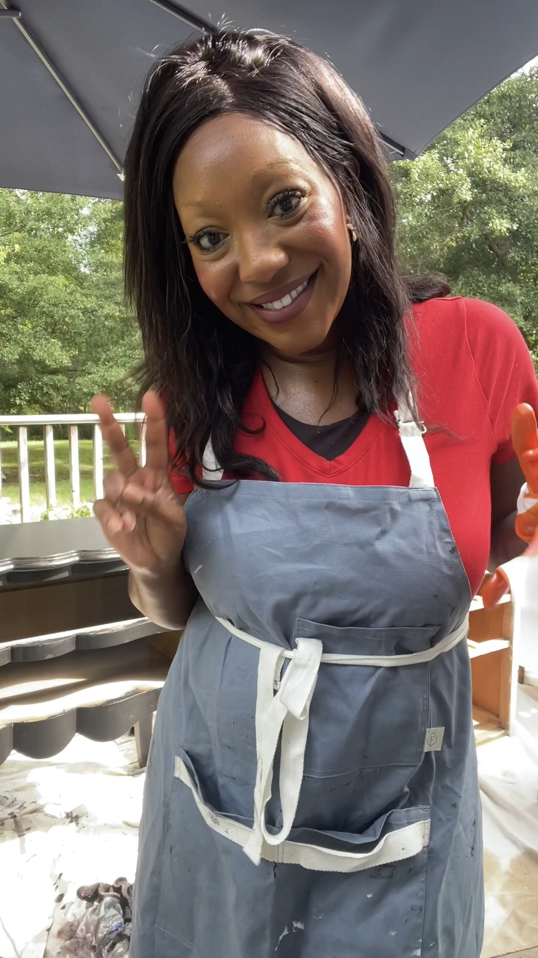 Hello friends! Sharing another  project for my growing furniture business 😍 I updated a dresser and desk from Goodwill. I rented a trailer from Home Depot to have multiple pieces for the week to work on. Several people at Goodwill helped me load them 😍My husband helped unload at our house 💕💕💕 I love how both turned out. Watch the before and afters to see 😍😍😍 
Love my apron from Target 🎯 
#easydiyhomedecor
#diyproject #chalkpaint #mom #moms #momlife #refinishfurniture #homedecor #home #interiordesign #homemaker #homemakers #homemakertiktok


#furnitureflip #furnitureflippingforbeginners  #furnituremakeover
#dressermakeover #refinish
#refinishing #refinishedfurniture
#DIYhomeprojects  #makeover #DIY
#furnitureflip #furnituremakeover
#upcycling
#upcycledfurniture #thriftedhome #homedecor #antiquefurniture
#restore #restoration
#furnitureflippersoftiktok #fliptok
#diyproject


#LTKFamily #LTKWorkwear #LTKHome