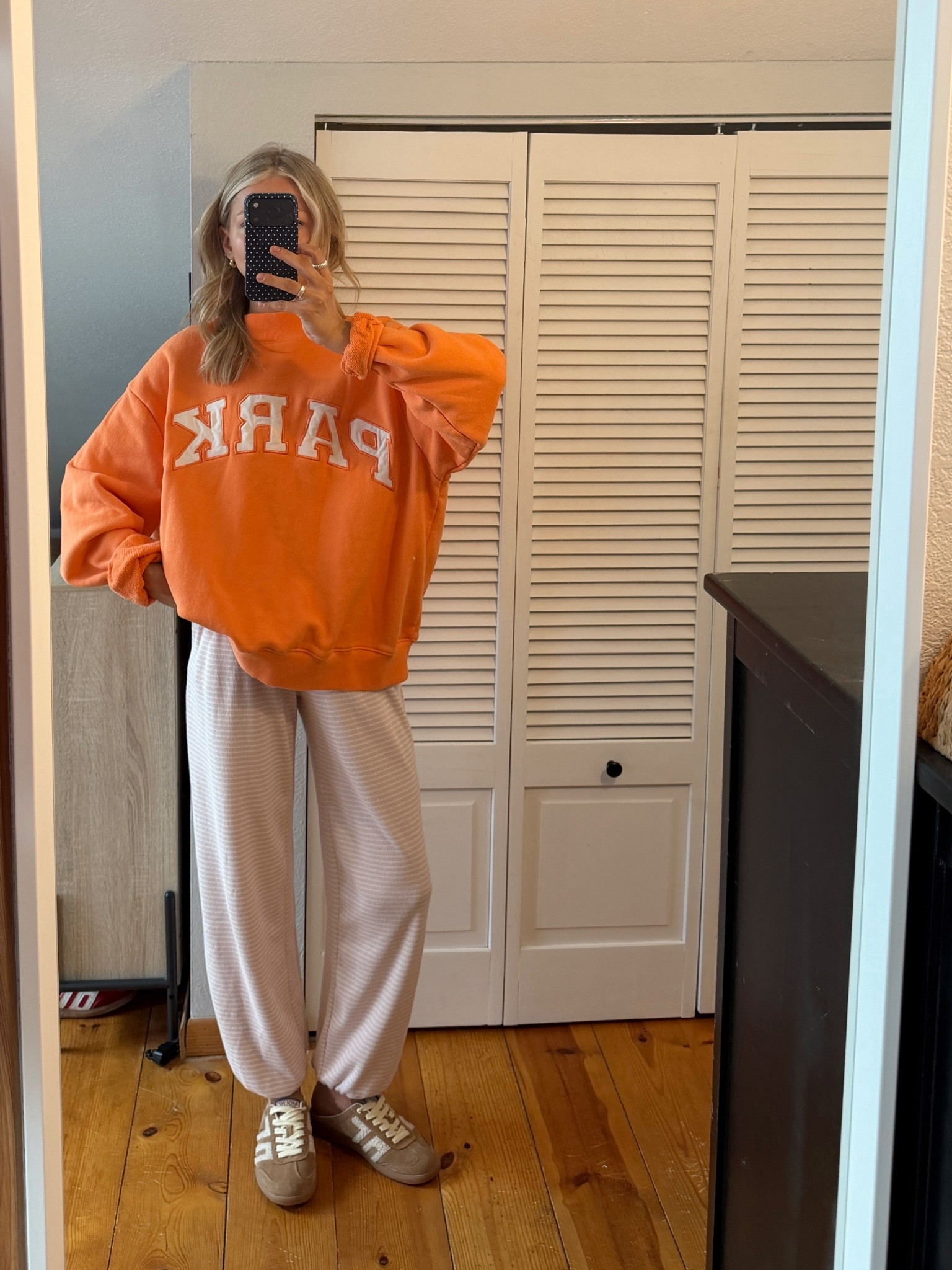 Morning comfys! Top: L/xl, pants:xs

#LTKSaleAlert #LTKootd