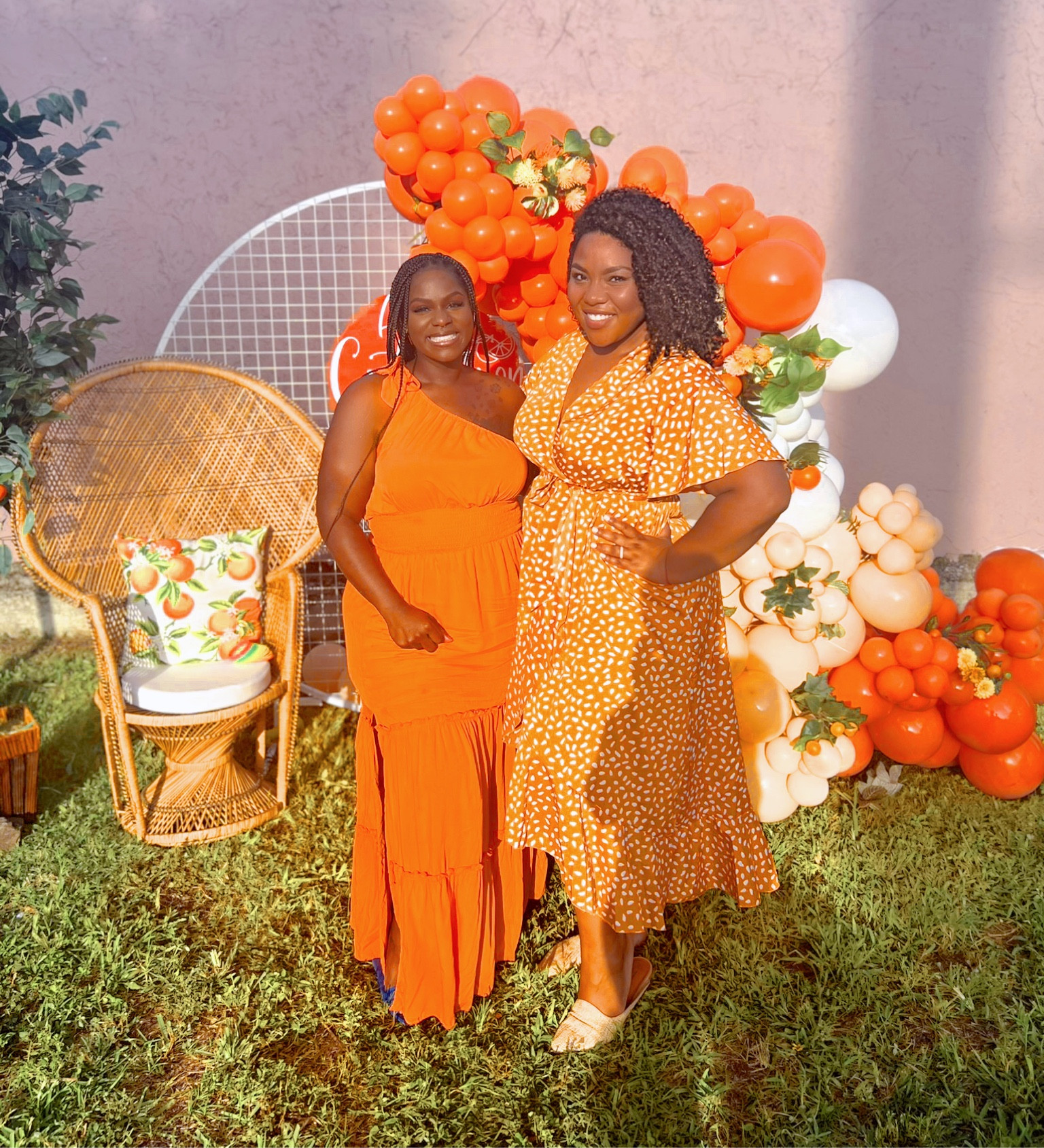 Plus Size Spring Dresses, midi dresses, maxi dresses perfect for plus size outfit ideas, wedding guest dresses, baby shower event and more! Curvy outfit ideas for spring and summer. ☀️

#LTKunder50 #LTKcurves #LTKunder100