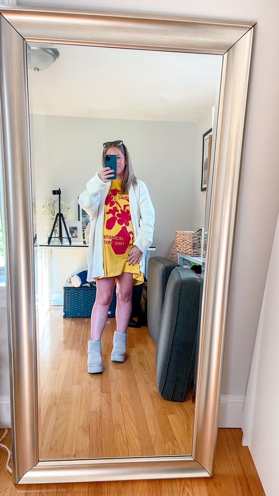 Oversized graphic tee-can be worn as dress! 
Faux platform Ugg 

#LTKStyleTip #LTKShoeCrush #LTKBump