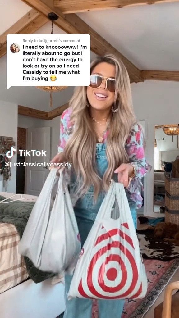 Unfortunately I couldn’t find the link to the dress or jumpsuit but I will update as soon as I can! 

#LTKSeasonal #LTKunder50 #LTKstyletip