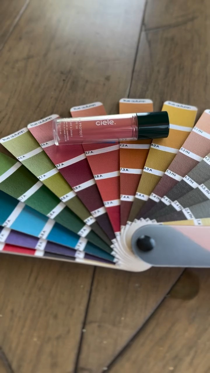 A new favorite blush I am reaching for everyday! I love to layer my SPF.  The combination of this beautiful peachy pink and SPF 50 can’t be beat.  A little goes a long way and it blends easily to give you a sun kissed look. ❤️. It’s bright enough to work for some Springs as well!

Shade Elodie!