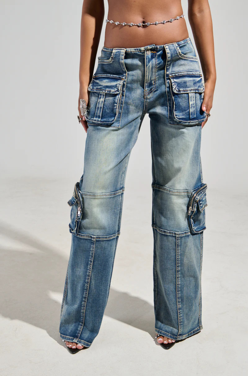LOW RISE SHORTY OMBRE CARGO DENIM | AKIRA