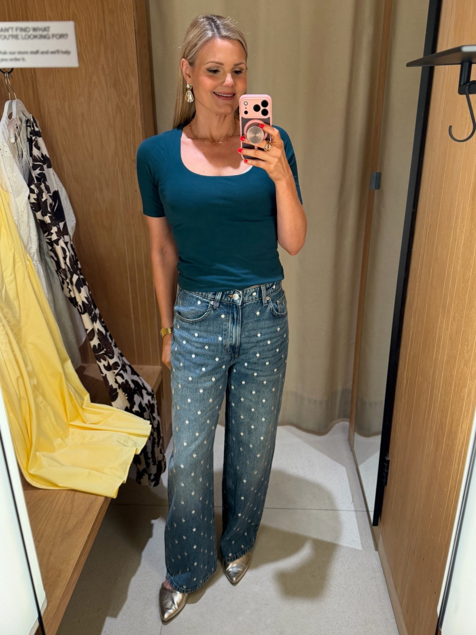 Polka dot loose straight jeans from Mango! I’m in the size 4, they run big.

#LTKootd #LTKOver40 #LTKTall