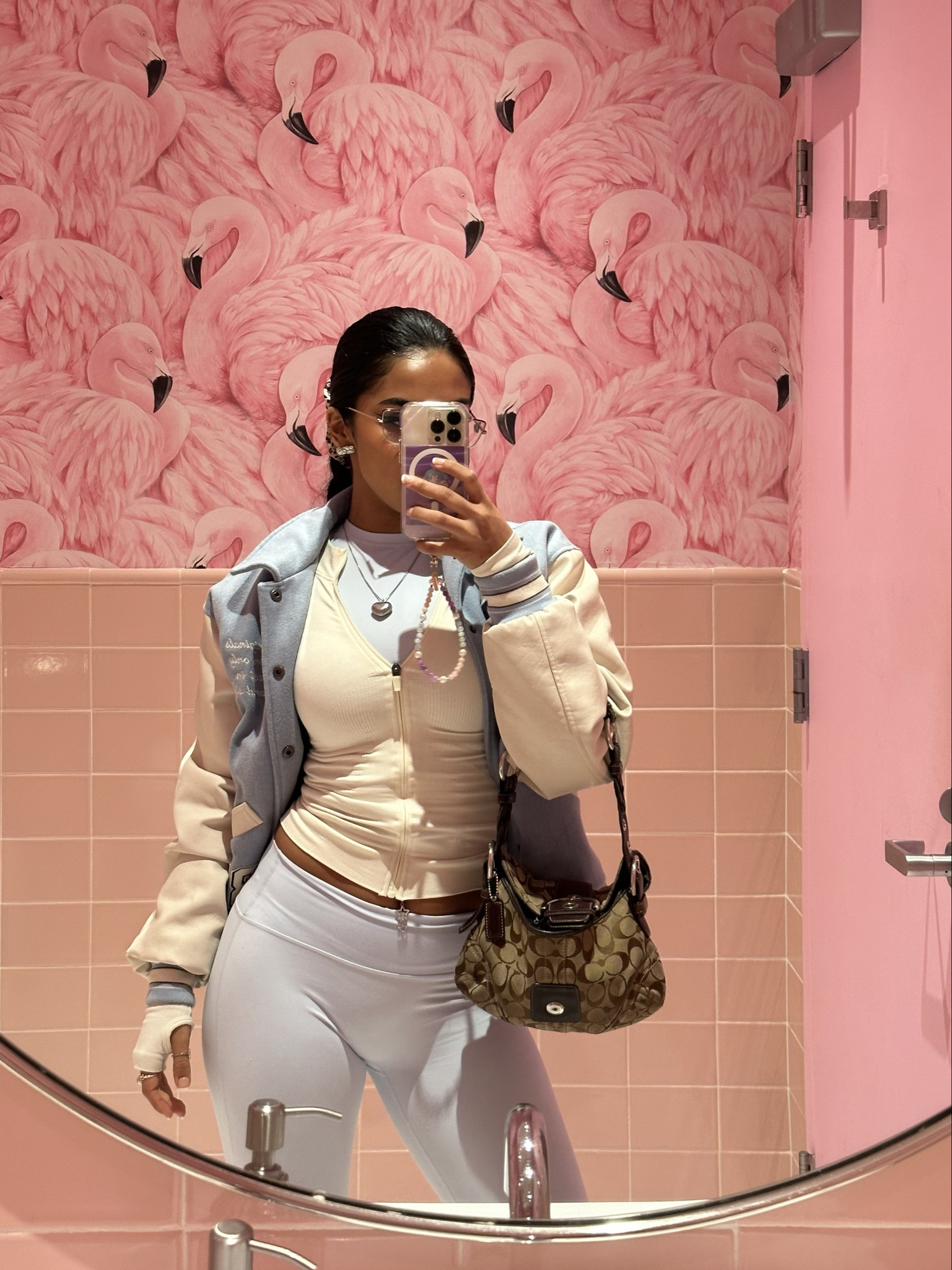 casual outfit 


#LTKbeauty #LTKfitness #LTKstyletip