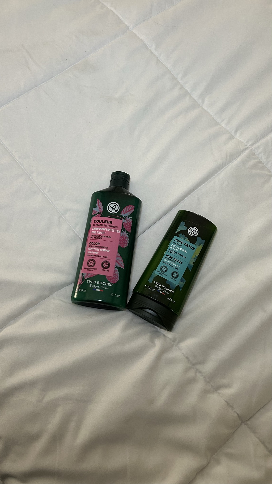 Recently had my hair done and my stylist said “whatever products your using keep doing it, you’re hair is so healthy!” It’s all because of these two, the hair vinegar and a couple of other products from this brand. Can NOT recommend this enough! #LTKFindsUnder50

#LTKBeauty #LTKselfcare