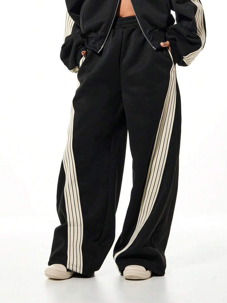 SUMWON WOMEN Wide Leg Contrast Side Stripe Oversized Drawstring Waist Sweatpants Joggers Track Pants Lounge Bottoms | SHEIN