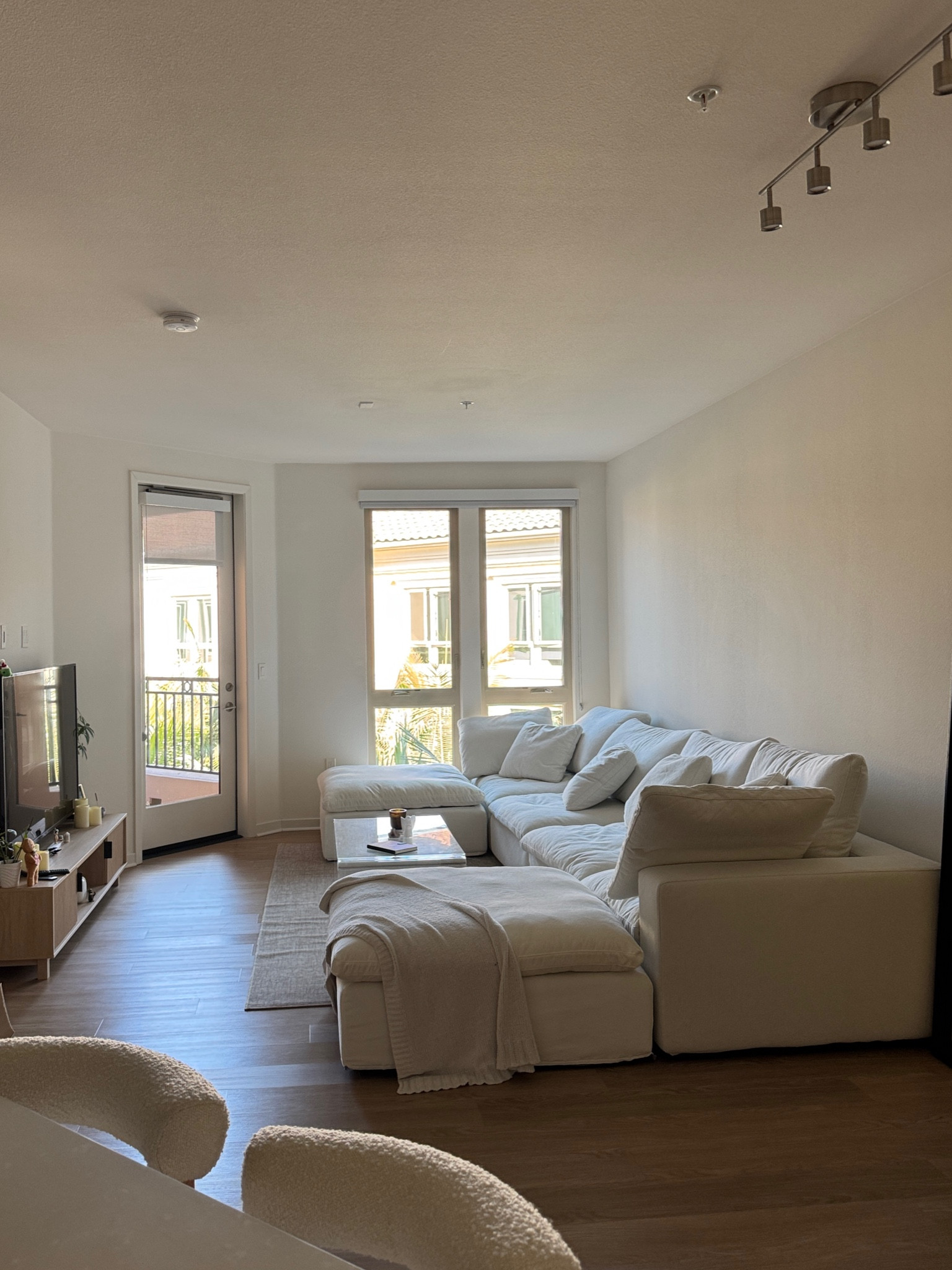 Couch of my DREAMS💌