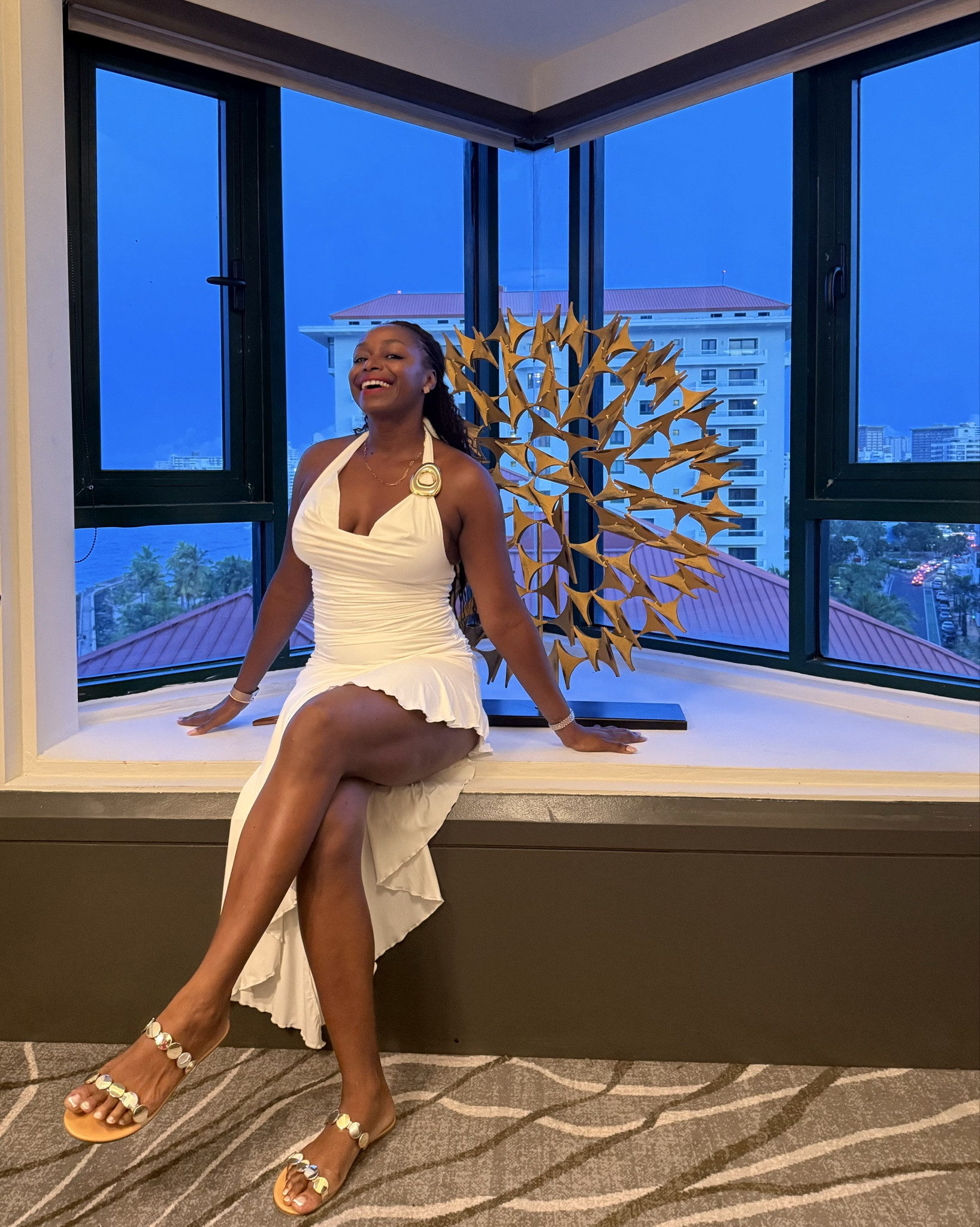 Date night style 🤍 #littlewhitedress #datenight 