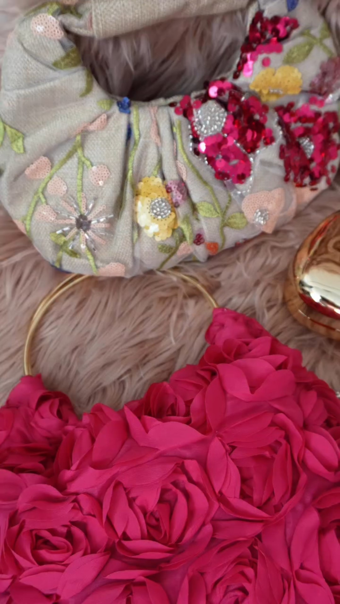 bags and shoes for every summer mood 👠👜 from glittery nights to laid-back brunches, there’s a little bit of everything on SHEIN✨

🔍 search 6GG36 to shop my trendiest picks 🔥


#LTKsummer #LTKbag #LTKshoes