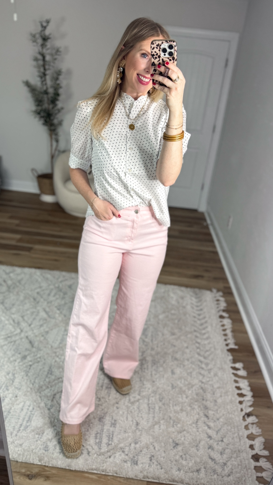 Weekend Walmart Wins try-on
Polka dot blouse- small
Pink jeans- small 

#LTKmomlife #LTKWorkwear #LTKootd