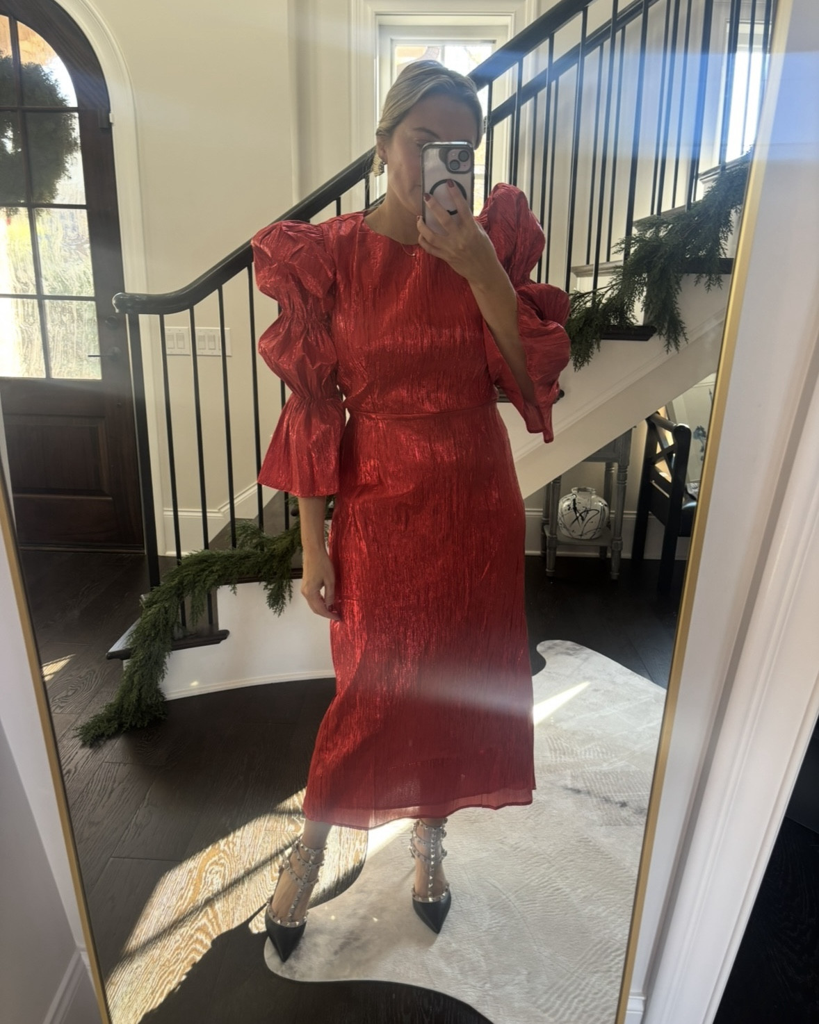 Holiday Party
My dress from last year’s Christmas season is back in stock and on SALE today!  LOVE this piece, so many compliments.  Great for V-Day too #LTKCyberWeek

#LTKSaleAlert #LTKHoliday