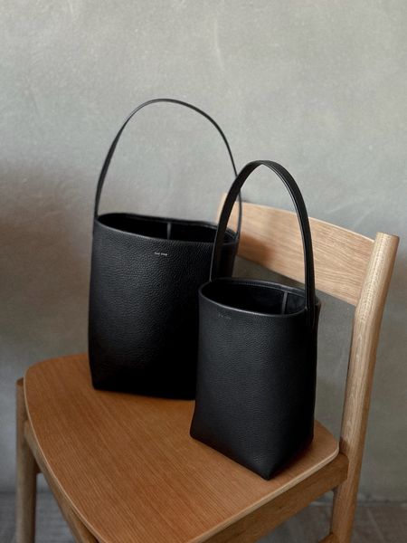 The most popular bag of 2024
The Row Park Tote

#therow

#LTKbag #LTKkorea #LTKstyletip