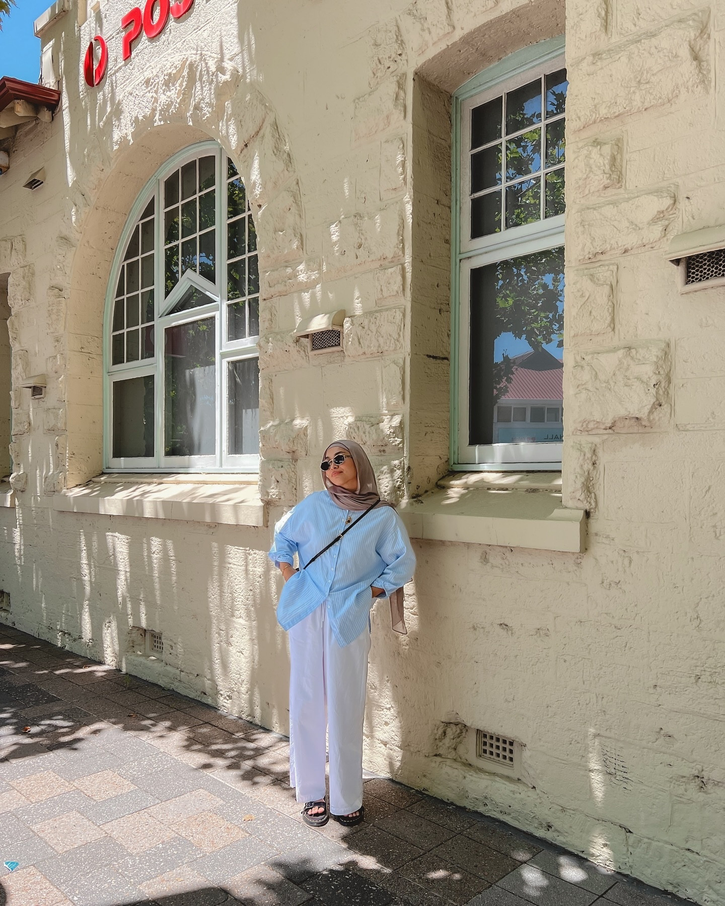 I have a hate love relationship with summer. I can’t stand the heat 🥵 but I love the summer style 💙🤍

🏷️ 
#summervibes #summerstyle #summertime #summerdays #summerlife #australiansummer #hijabootd