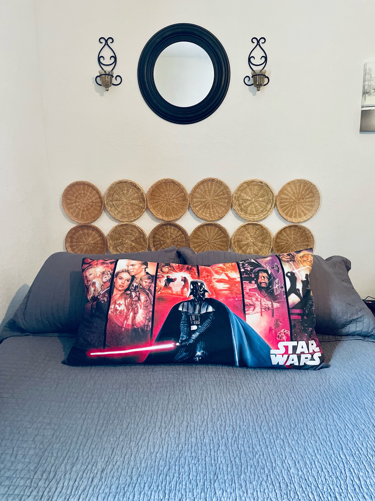 Diy mock headboard….🖤🌒⭐️

#LTKfamily #LTKkids #LTKhome