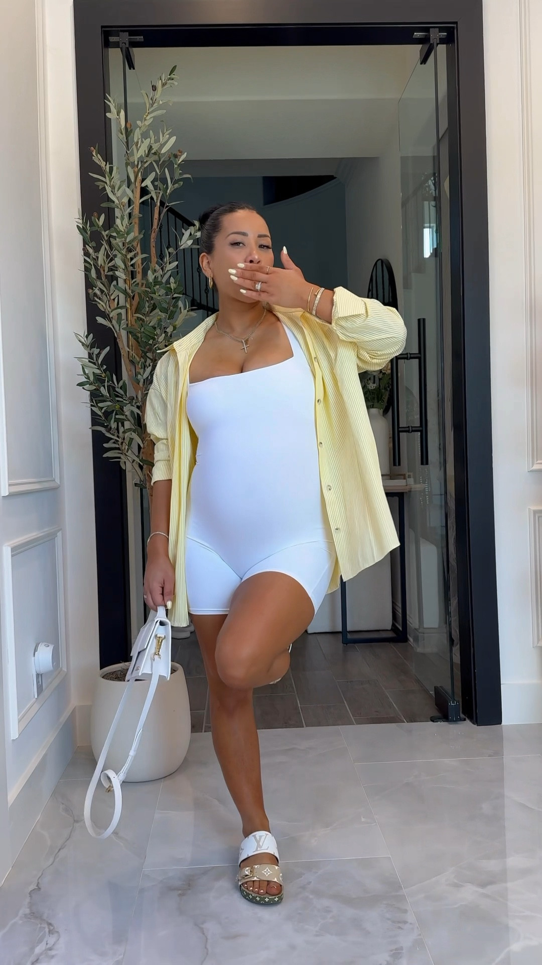 Give me all the comfiessss🤭🤰this romper is definitely a bump staple!! It is double lined so it’s NOT see through! So stretch & the material is breathable so it’s perfect to wear in the warmer weather. I own it in several colors!!

Bump style
What to wear
Spring fashion 
Summer fashion 
Amazon finds
Bump outfit 
Mom outfitt
Romper


#LTKActive #LTKTravel #LTKBump