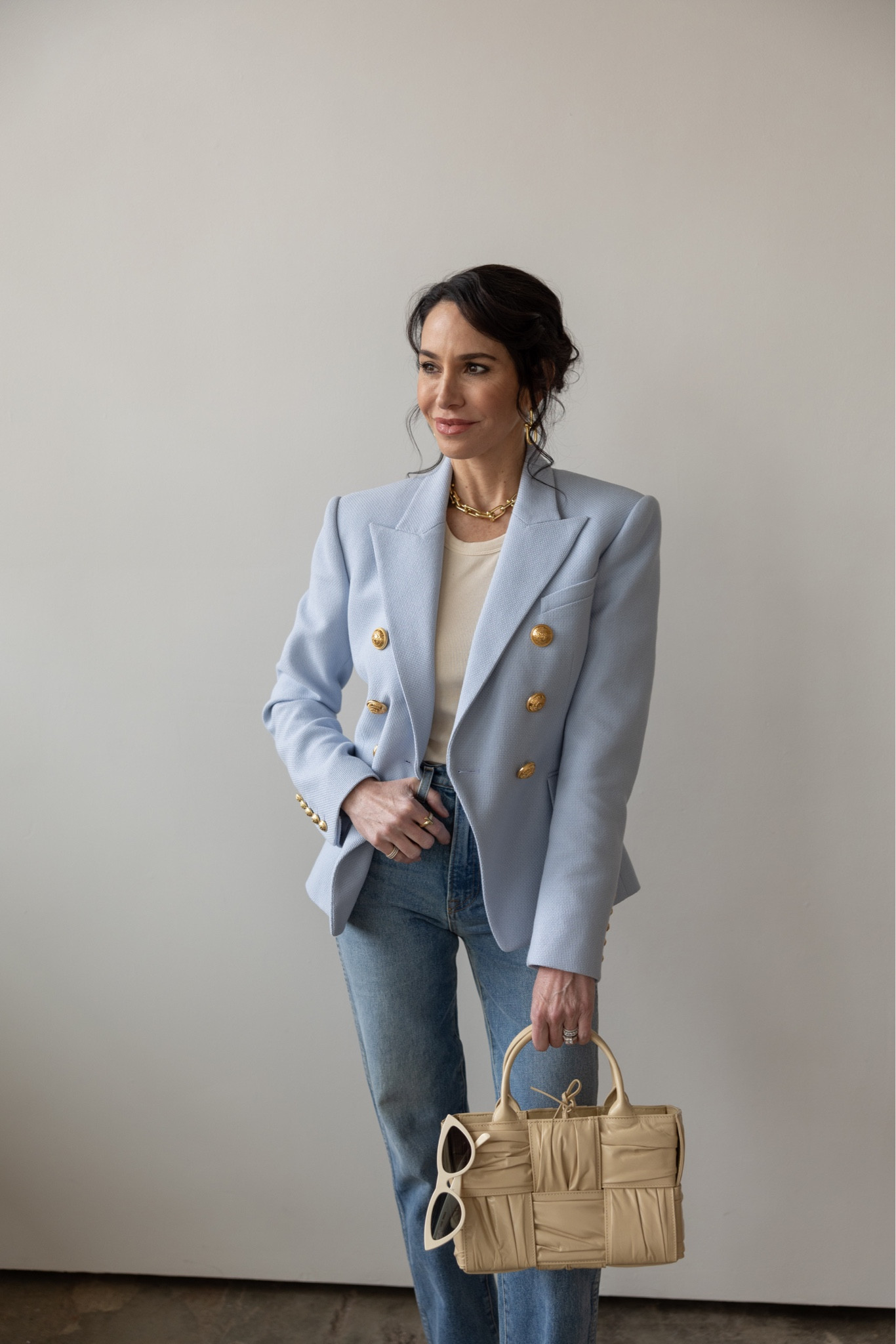 Shades of blue 💙

Blue blazer, balmain, blue jeans, casual look

#LTKstyletip #LTKsalealert