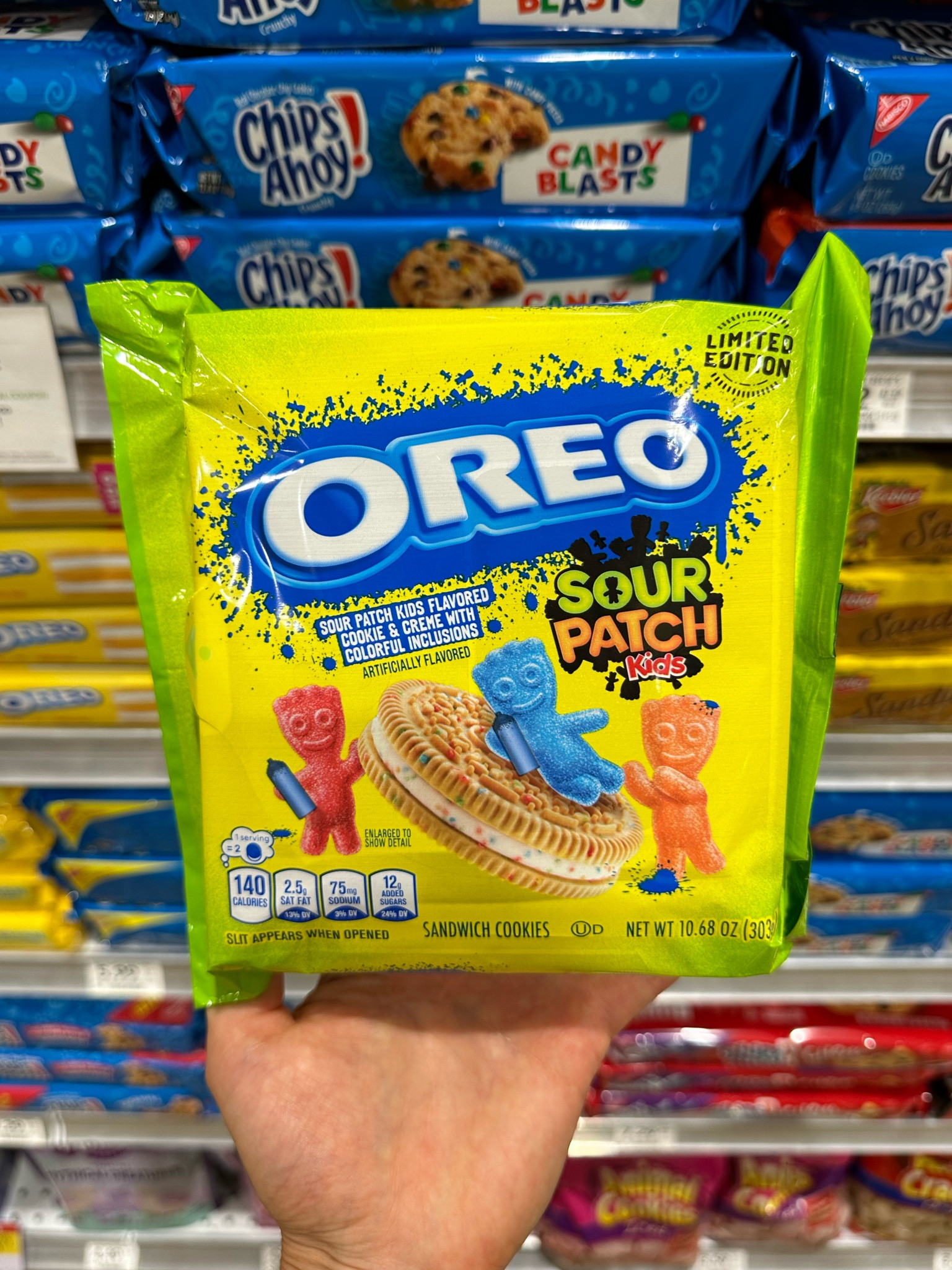 sour patch kids oreos spotted on shelves! 👀