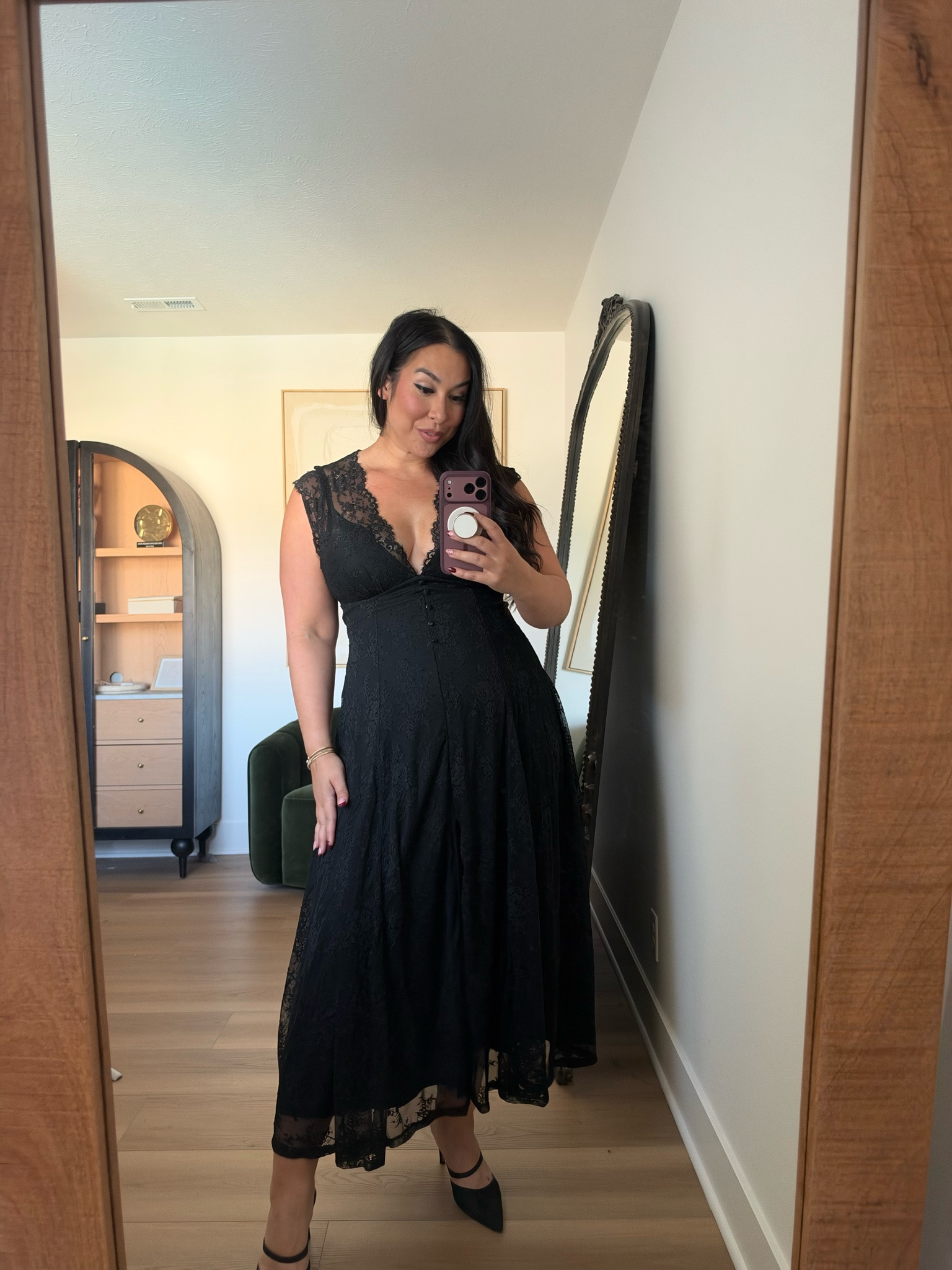 This dress is giving waist! It has built in shapewear and a built in bra which is amazing, and it has a sleeve. Wearing an XL. Midsize, midsize fashion, fall fashion, fall, amazon 

 #LTKootd #LTKMidsize