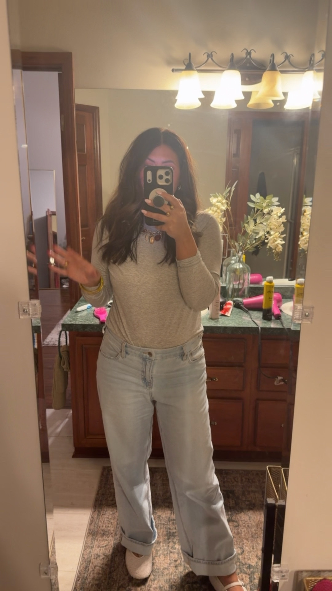 New fit! 

Top-L
Jeans-TTS 

#LTKSeasonal #LTKmidsize #LTKfindsunder100