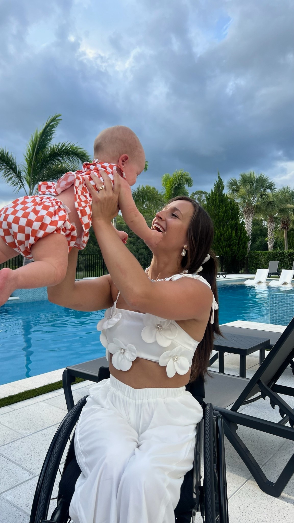 White on white outfit inspo

#LTKSeasonal #LTKStyleTip #LTKBeauty