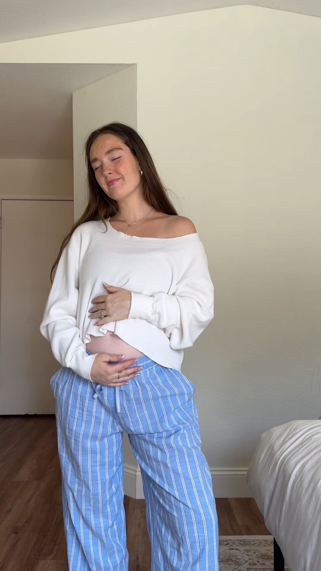 comfy pregnancy ootd! pants size: small! 

#LTKSeasonal #LTKBump #LTKFindsUnder50