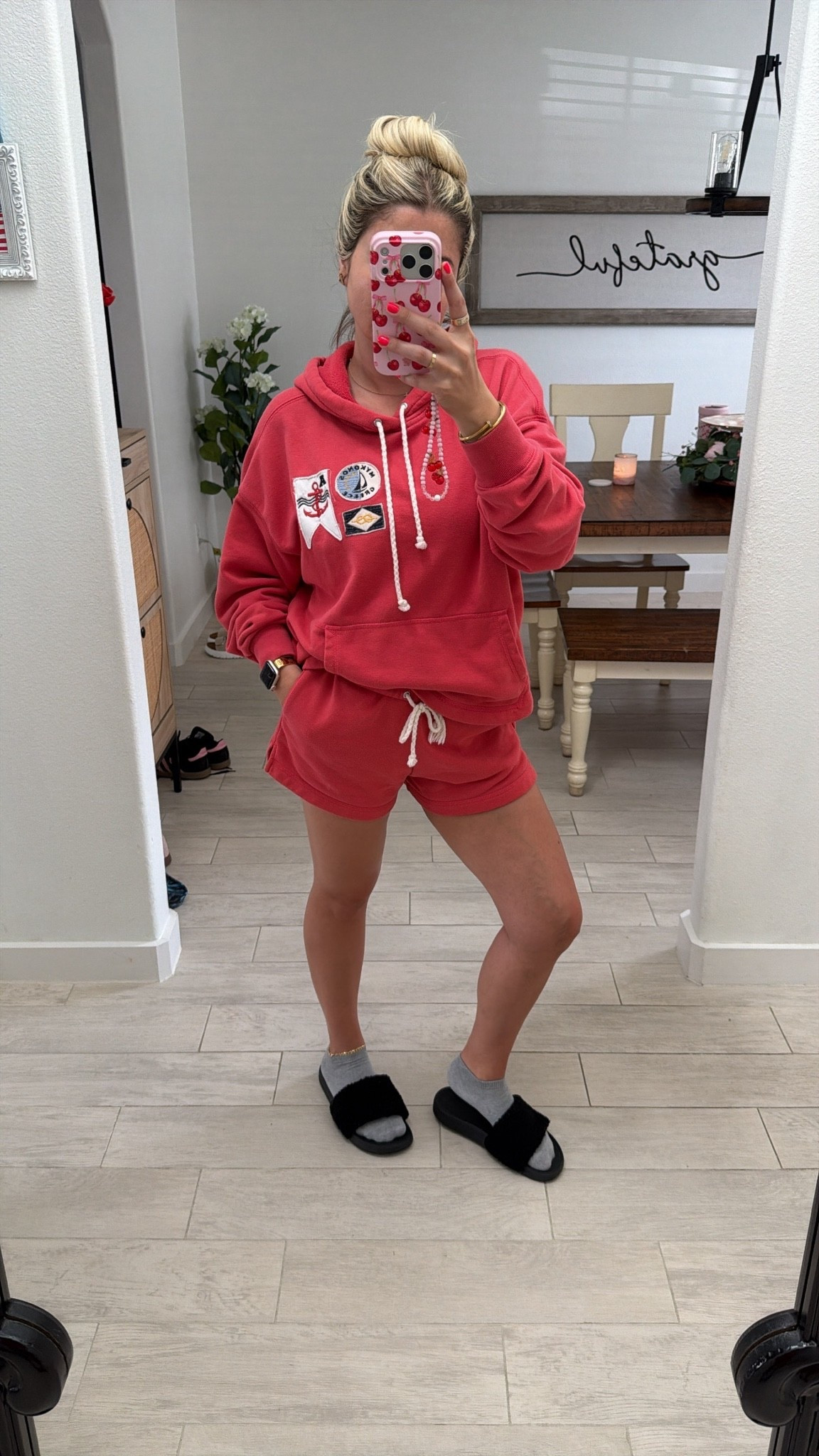 OOTD 
Small set
Favorite slides tts

#LTKootd #LTKSaleAlert