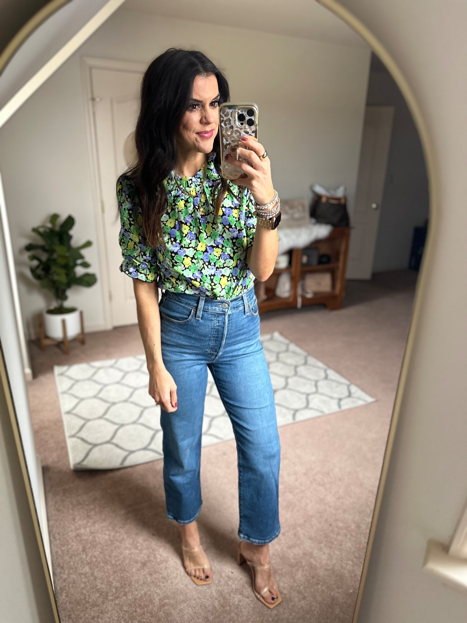 Size small in blouse size 2 in n jeans 

#LTKSeasonal