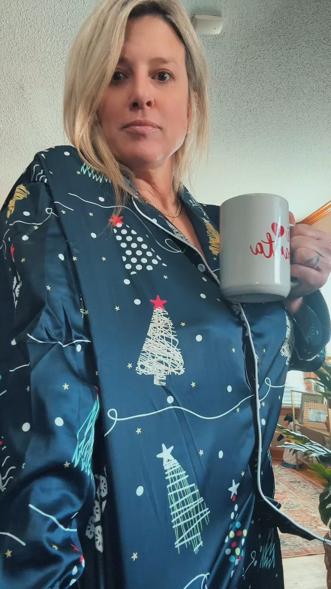 Silk Christmas pjs!
Size: Large

#LTKHoliday #LTKMidsize #LTKSeasonal