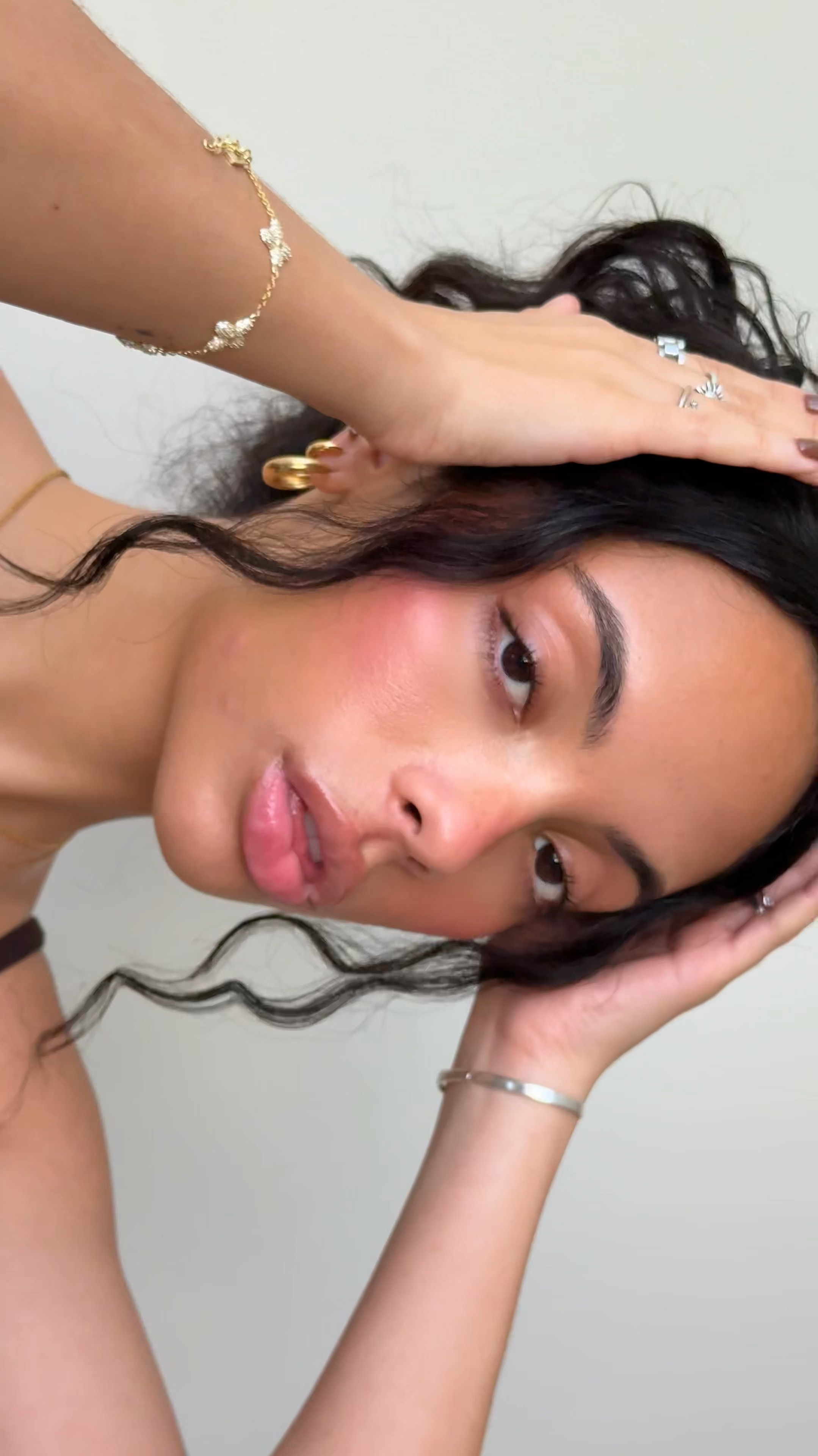 no mascara makeup<3 

#grwmmakeup #makeuptutorial #glowymakeup

#LTKBeauty #LTKselfcare