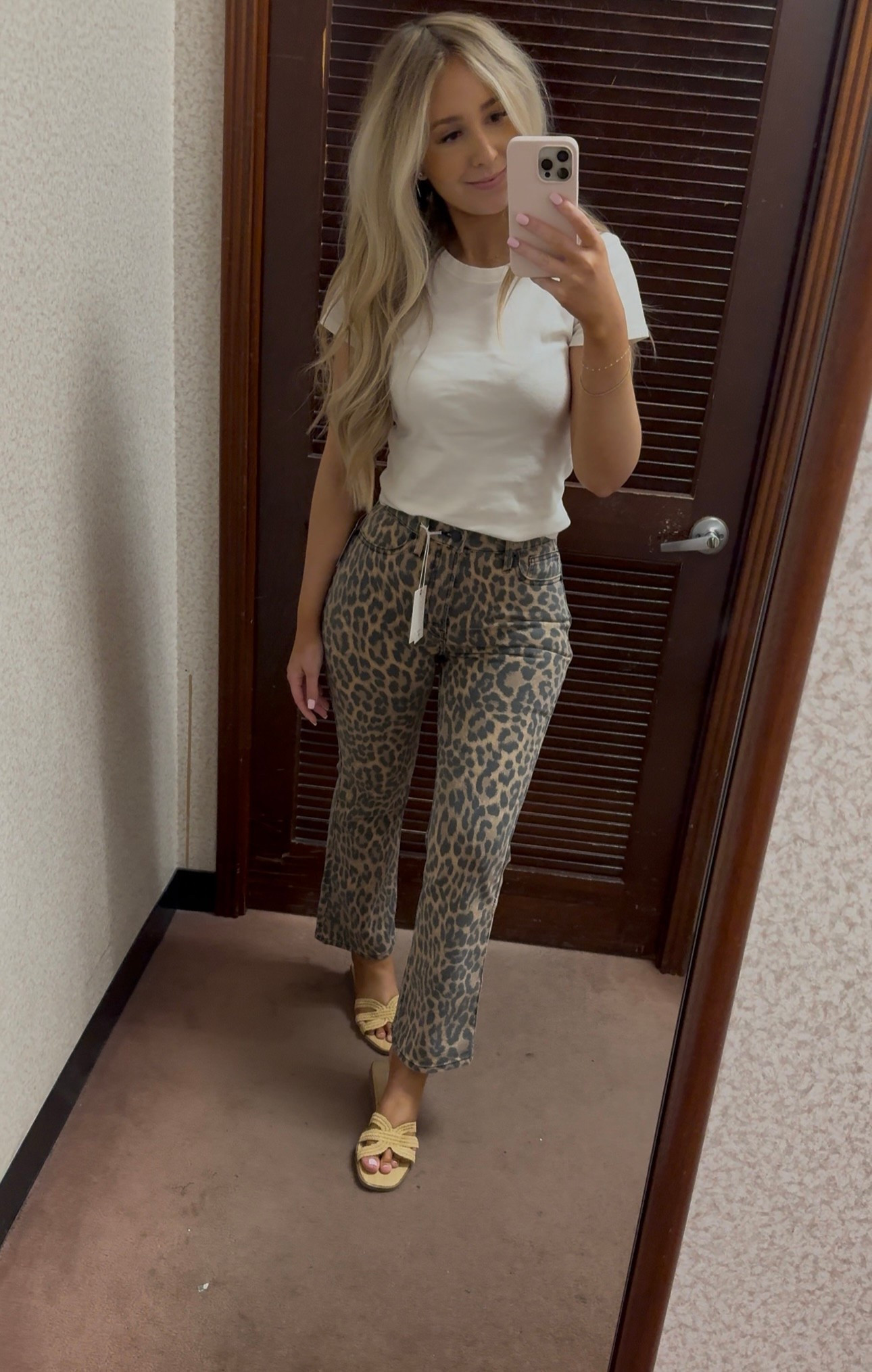 these leopard good american jeans are everything!! 

dillards | under $200 | cheetah | printed jeans | high-waisted jeans | curve friendly jeans | curvy denim | fall denim | straight leg jeans | flare jeans | white t shirt | fun jeans | casual style | casual outfit | errands outfit | leopard pants | flare pants 